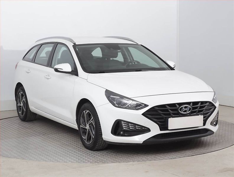 Hyundai i30 (2023) Family Comfort 1.0 T-GDI, ČR - fotka 1 z 17