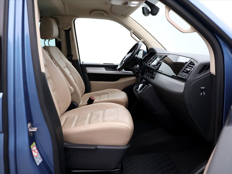 Volkswagen Multivan 2,0 TDI 4M DSG CZ Highline DPH - fotka 13 z 36