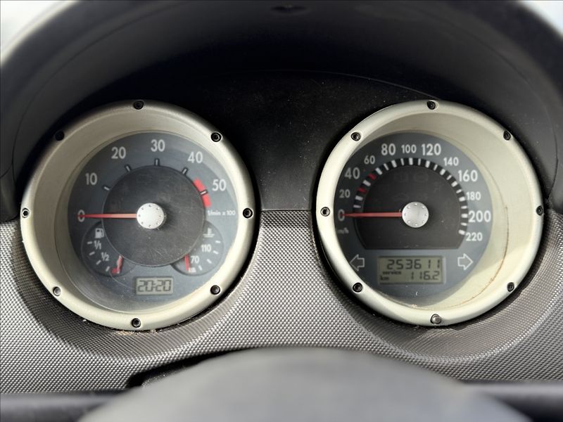 Volkswagen Polo 1,4 TDI KLIMA - fotka 10 z 21