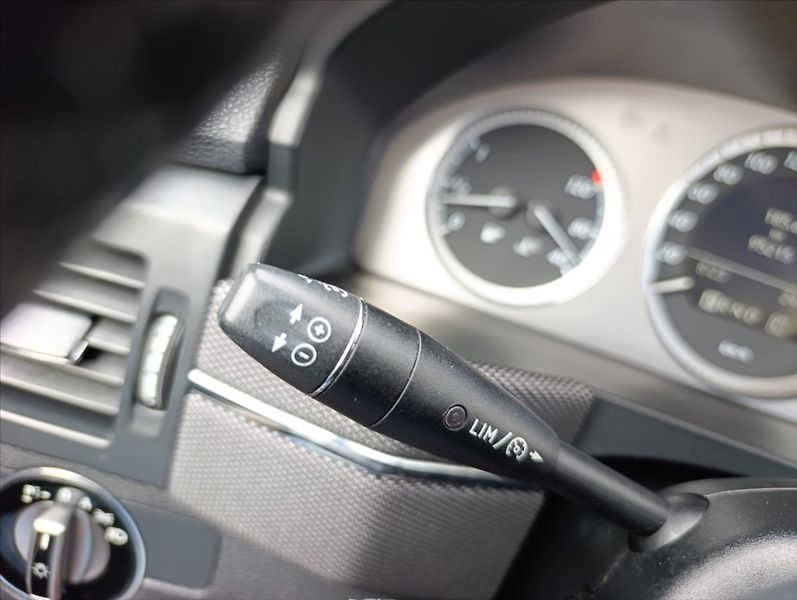 Mercedes-Benz GLK 2,1 220 REZERVOVÁNO CDi 4x4 Au - fotka 30 z 36