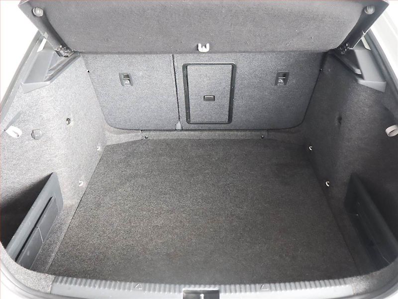 Škoda Octavia (2013) 1.6 TDI, Serv.kniha, Tempomat - fotka 13 z 18