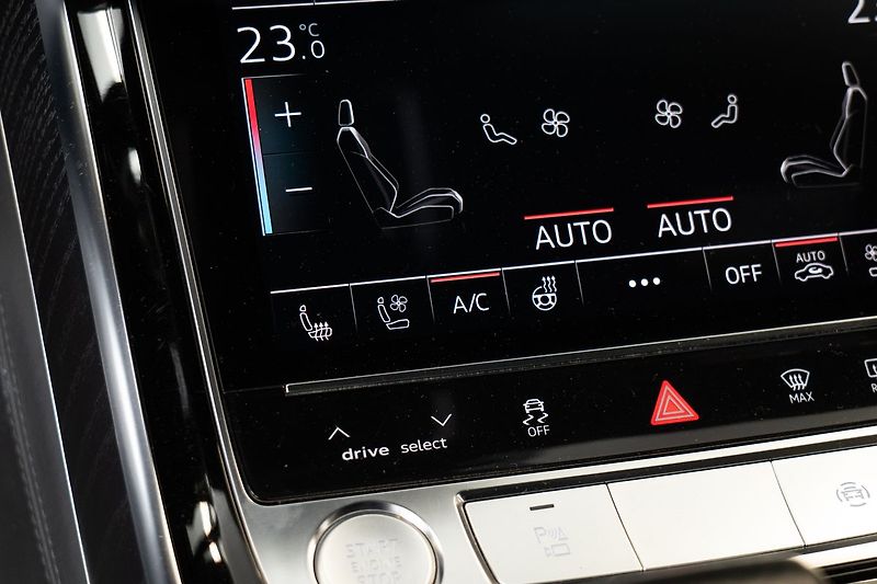 Audi A8 Vzduch. podvozek/Masážní sedad - fotka 16 z 25