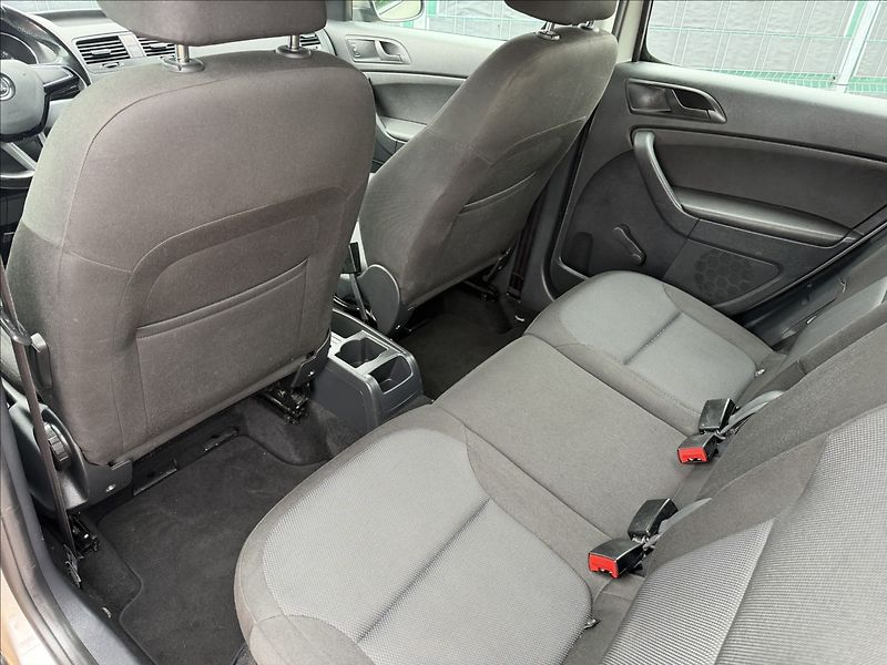 Škoda Yeti 1.2 TSI Active - fotka 13 z 17