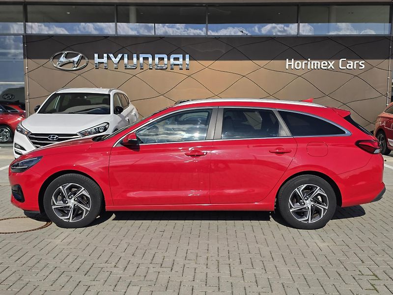 Hyundai i30 (2021) 1,5i 81kW SMART WG - fotka 2 z 17