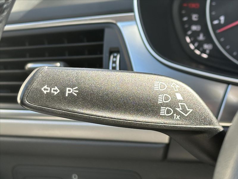Audi A6 Allroad 3,0 TDI Quattro 200kW S-Tronic - fotka 18 z 33