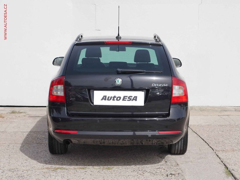 Škoda Octavia (2012) 2.0TDi, DSG - fotka 5 z 16