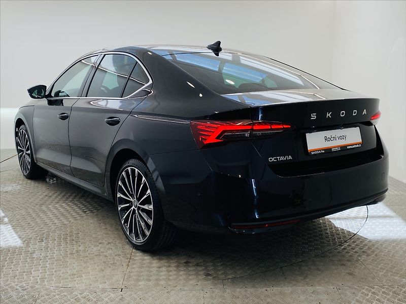 Škoda Octavia 2,0 TDI 110kW DSG Exclusive Se - fotka 25 z 28