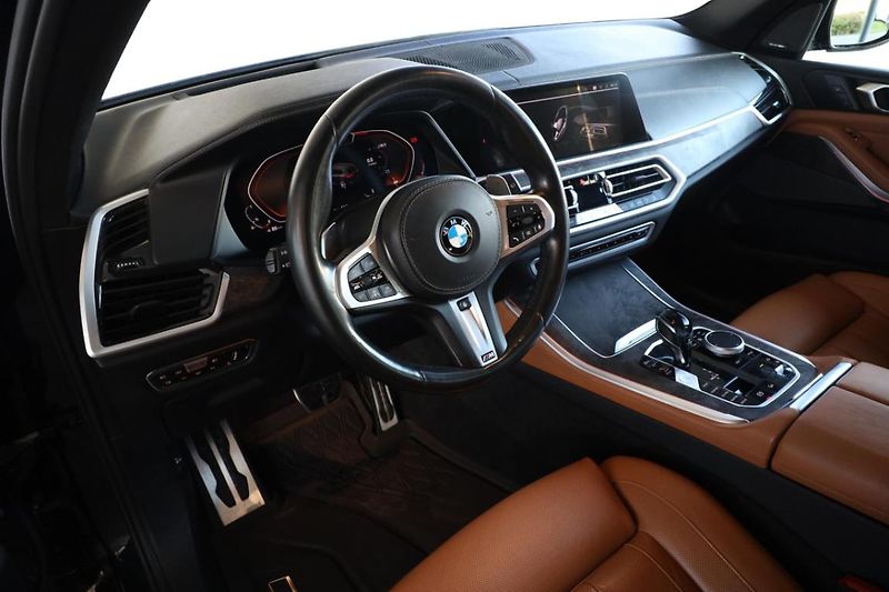 BMW X5 xDrive 40i - fotka 5 z 29