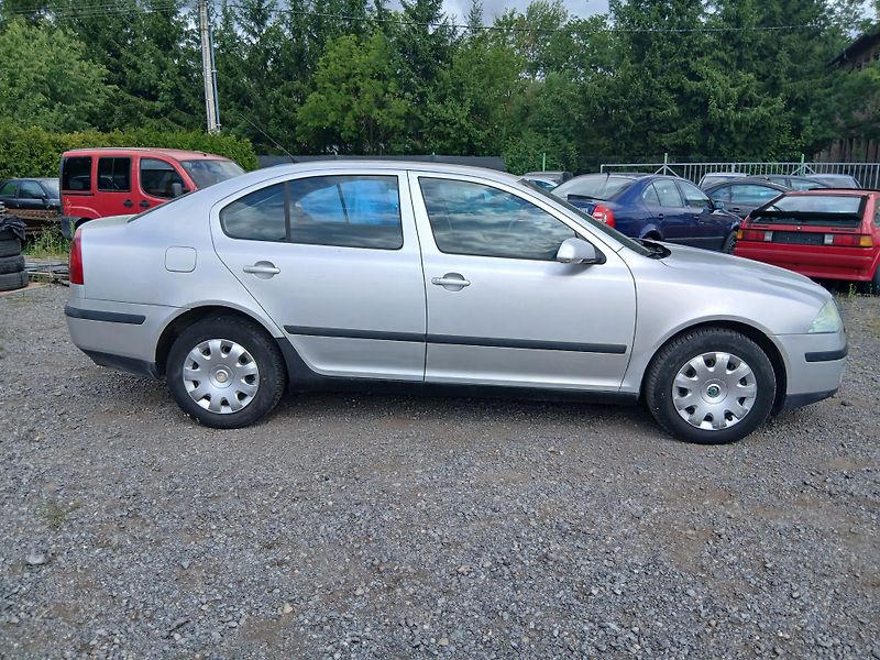 Škoda Octavia 1.9 TDI, nová STK - fotka 7 z 27