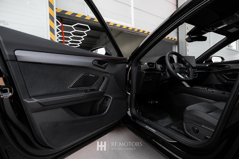 Cupra Formentor (2026) VZ5 390 PS 4Drive, nové - fotka 14 z 30