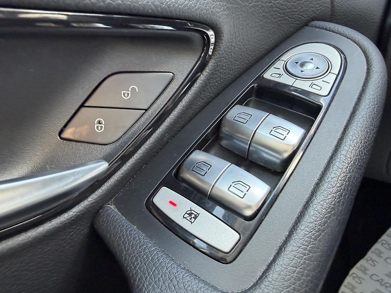 Mercedes-Benz Třídy C 200d FULL LED NAVIGACE 2X KOLA - fotka 14 z 43
