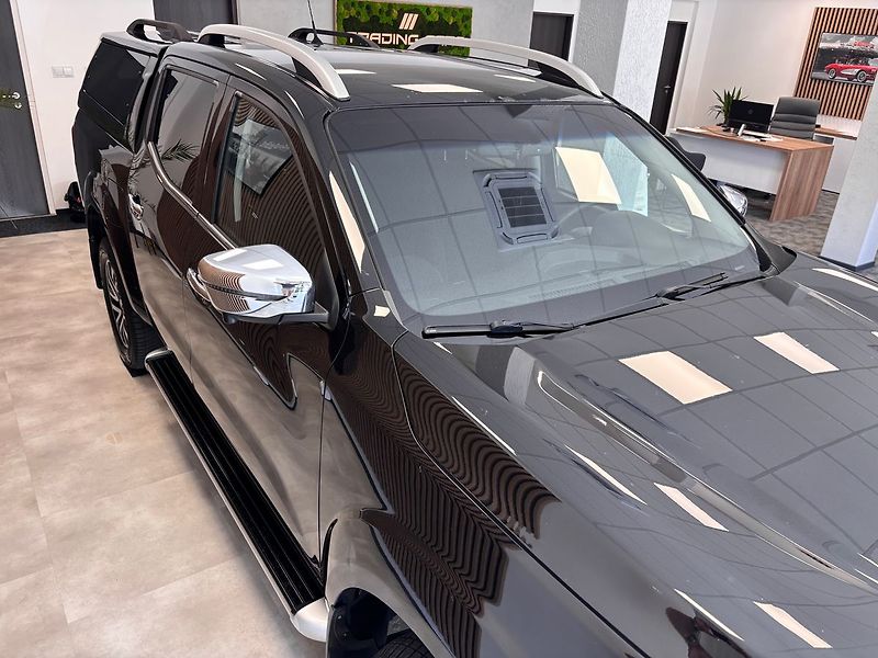 Nissan Navara 2.3 DCi Hardtop 4x4 automat - fotka 8 z 29