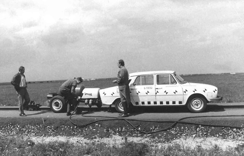 Škoda 100