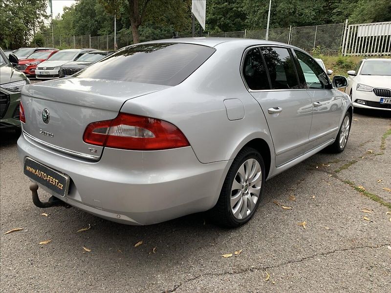 Škoda Superb 1,8 TSI - fotka 5 z 17