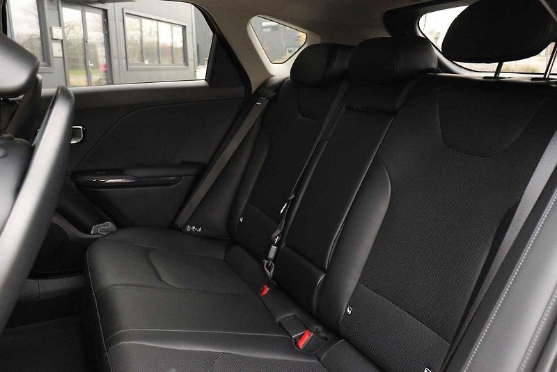 Kia K4 s motorem 1.6 turbo.