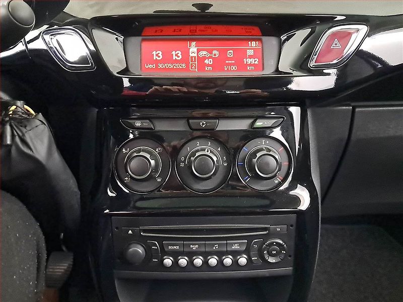 Citroën C3 (2013) 1.2 VTi, Serv.kniha, Tempomat - fotka 12 z 14