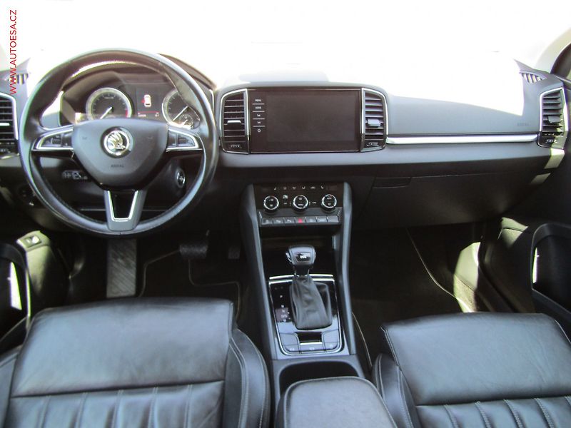 Škoda Karoq (2019) 1.6 TDi, Style, DSG, kůže - fotka 8 z 23