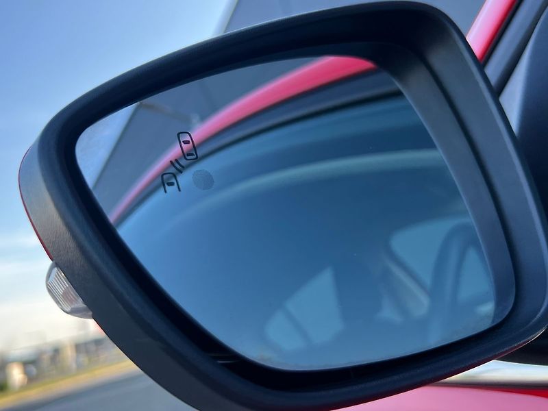 Ford Focus (2021) 1.0 EcoBoost-P.KAMERA - fotka 12 z 49