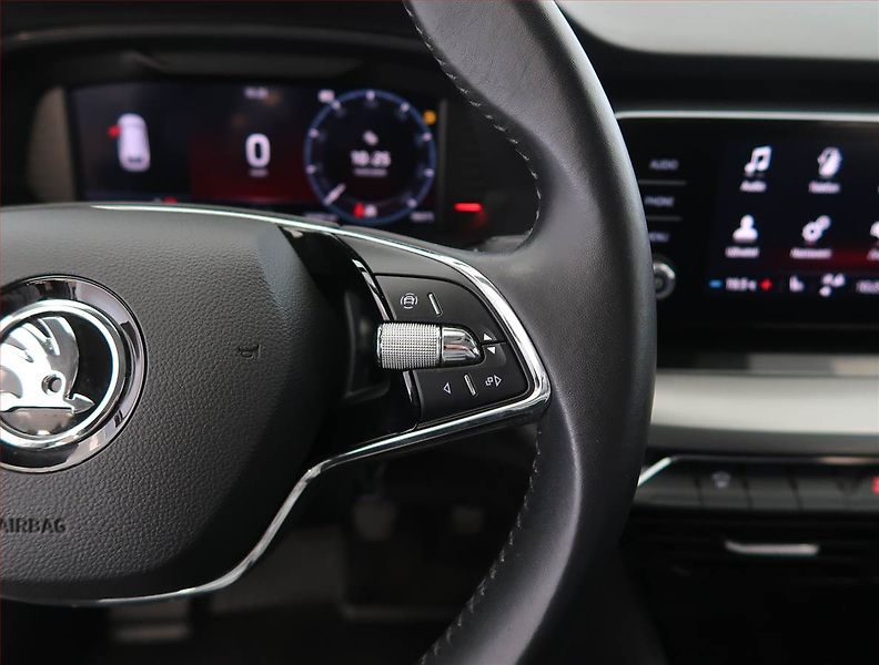 Škoda Octavia (2022) Ambition 2.0 TDI, Serv.kniha - fotka 20 z 24