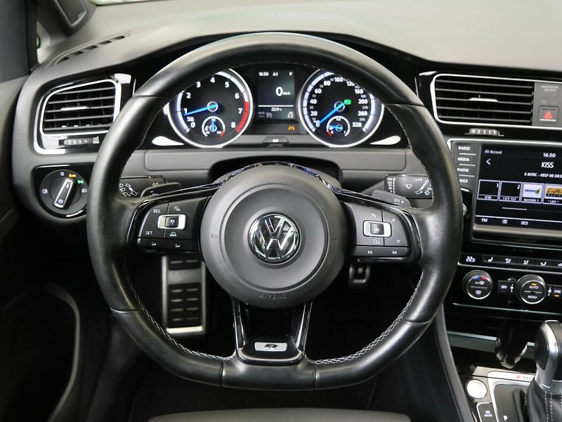 Volkswagen Golf - fotka 17 z 27