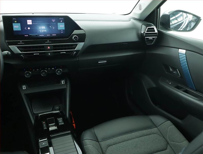 Citroën ë-C4 (2022) Feel Pack 50 kWh, SoH 90% - fotka 8 z 18