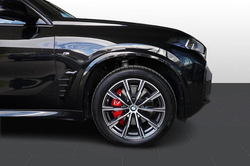BMW X5 xDrive30d - fotka 7 z 31