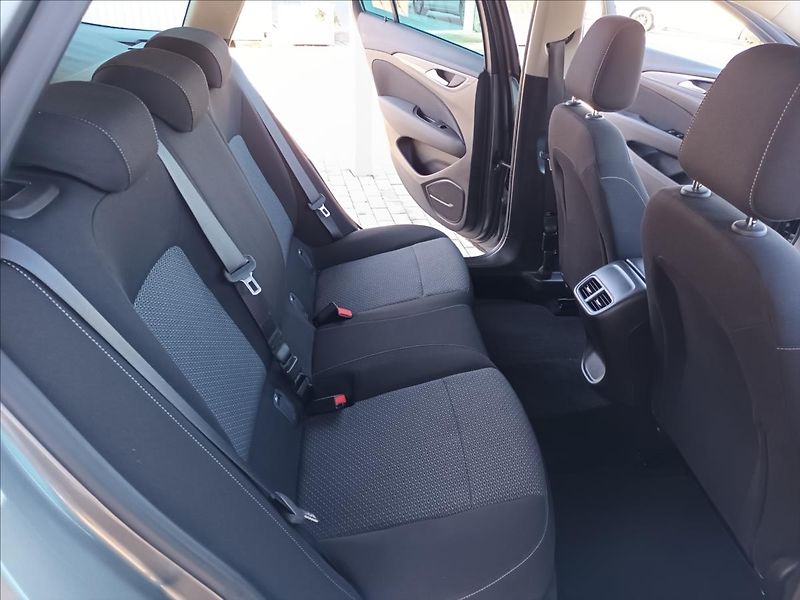 Opel Insignia 1,6 CDTI,81KW,SERVIS,LED,NAVI, - fotka 21 z 44