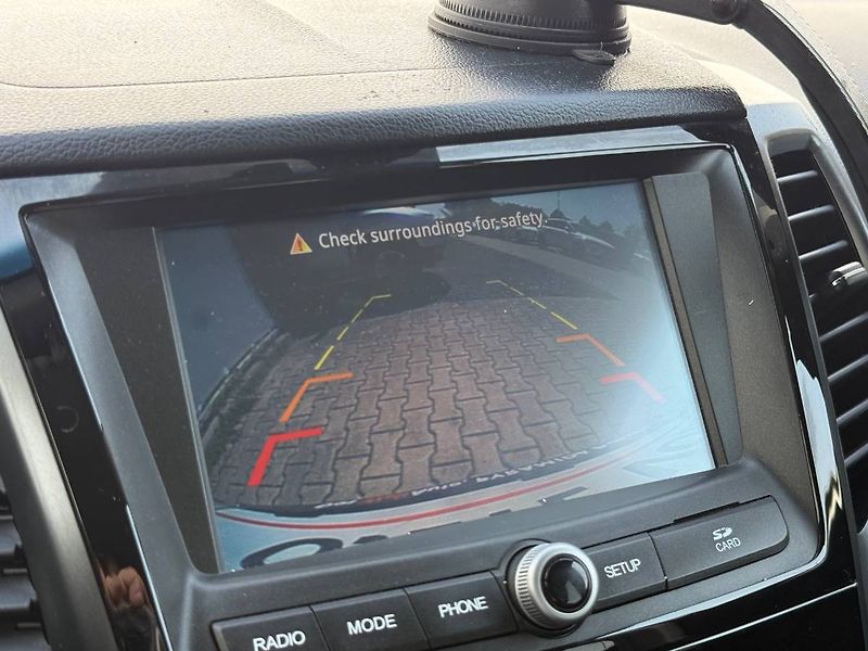 SsangYong Tivoli (2019) 1.6 e-XGi 94 kW DLX - fotka 13 z 21