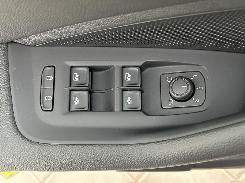 Škoda Superb 2.0 TDI 4x4 L & K - fotka 15 z 30