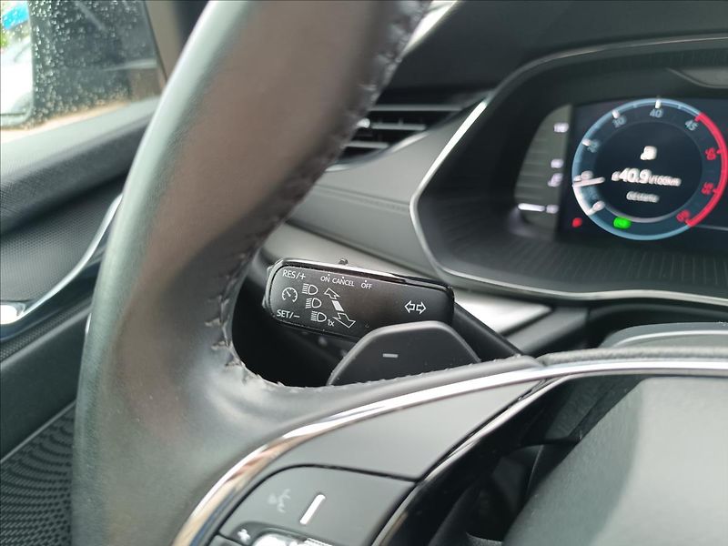 Škoda Octavia 2,0 TDi DSG Ambition - fotka 20 z 22