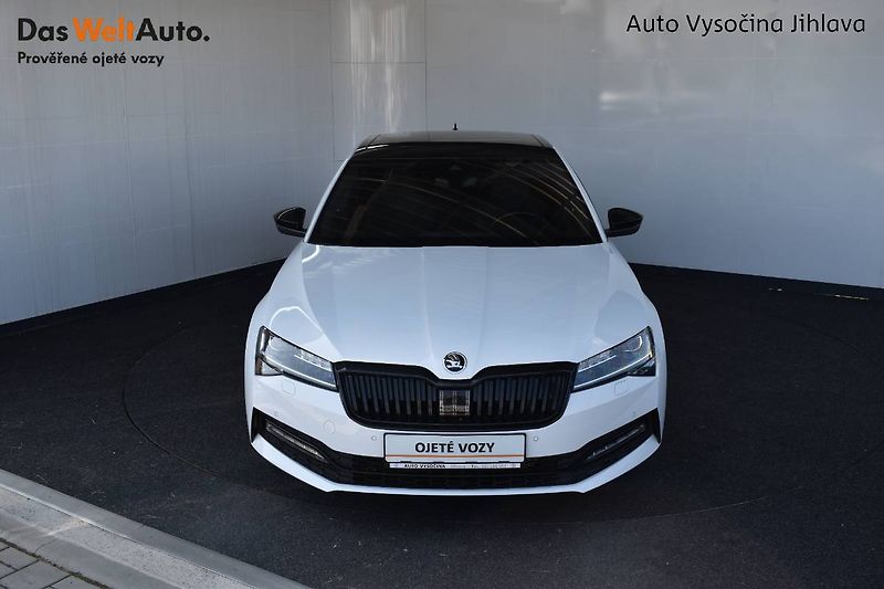 Škoda Superb (2023) 2.0TDI 147kW DSG Sportline 4x4 - fotka 4 z 29