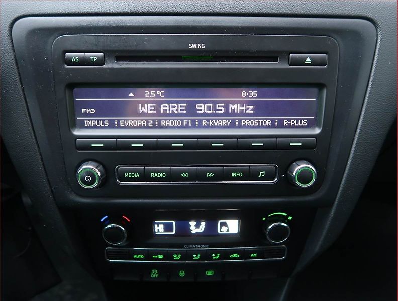 Škoda Rapid (2013) Ambition 1.2 TSI, Serv.kniha - fotka 12 z 14