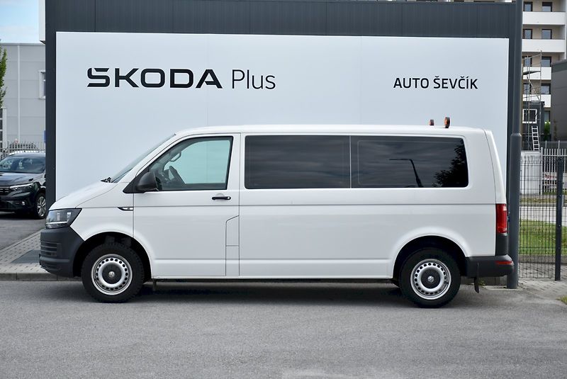 Volkswagen Transporter (2016) 2.0 TDI 75kW 9 Míst - fotka 12 z 26