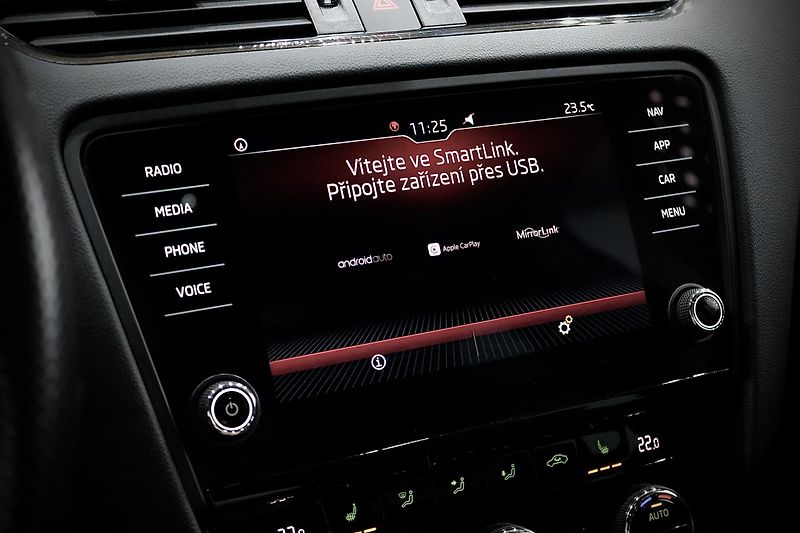 Škoda Octavia 3 FL Combi 2.0 TSI 169 kW RS - fotka 37 z 42