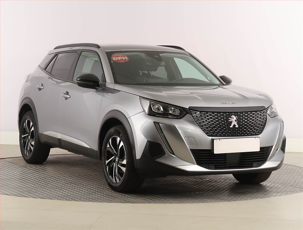 Peugeot 2008 Allure 1.2 PureTech, Automat