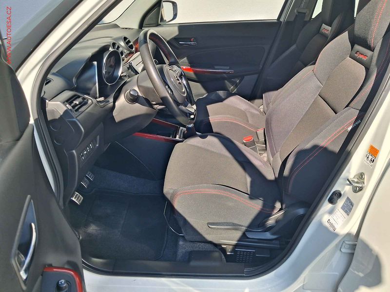 Suzuki Swift (2021) 1.4 BJet, Sport, LED, navi - fotka 9 z 21