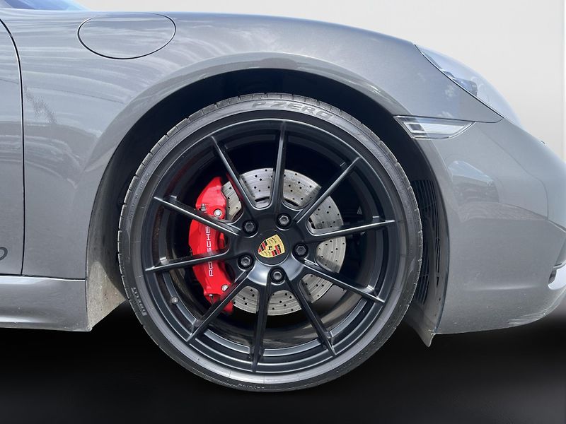 Porsche Cayman GTS - fotka 12 z 27