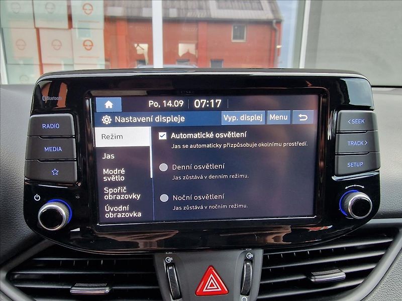 Hyundai i30 1.6 CRDi Comfort,ČR,1.Majitel - fotka 30 z 49