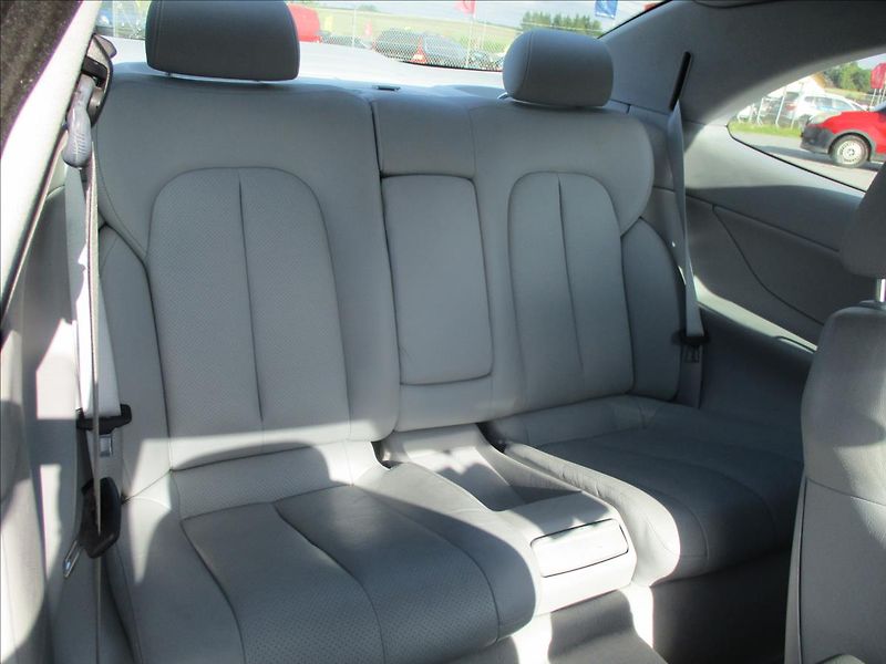 Mercedes-Benz CLK 2,0 i 150kw Kompressor Automat - fotka 12 z 29