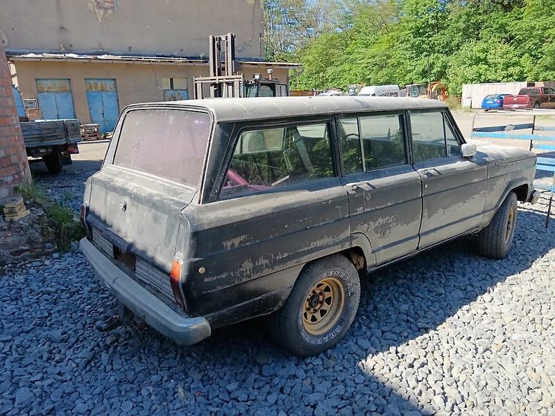 Jeep Cherokee (1982) 4,2 - fotka 4 z 14