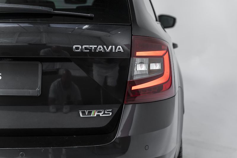Škoda Octavia RS, rozvody*DSG*tažné - fotka 37 z 38