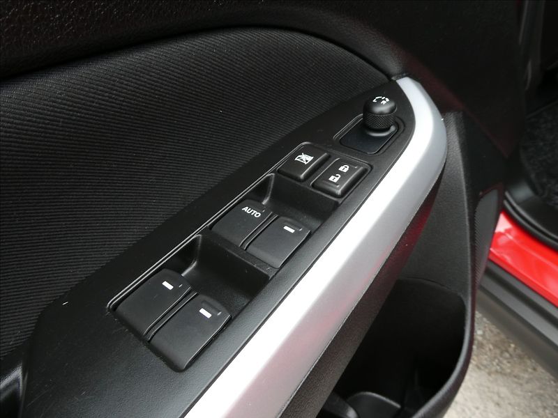 Suzuki Vitara 1,6 VVTi AUTOMAT,serviska,závě - fotka 34 z 50