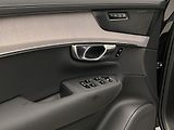 Volvo XC90 (2026) B5 AWD AUT DARK PLUS 7míst - náhled 30