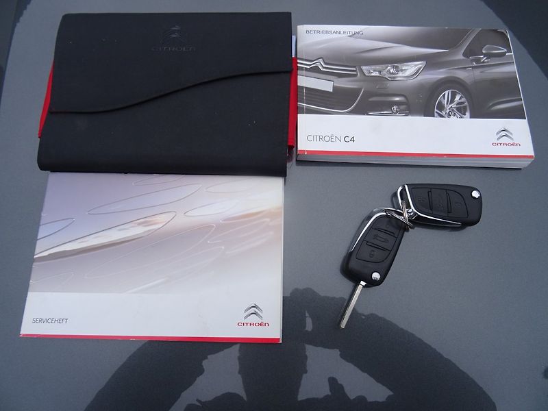 Citroën C4 (2013) 1.6HDi,84kW,S.kn,klima,ALU - fotka 10 z 23