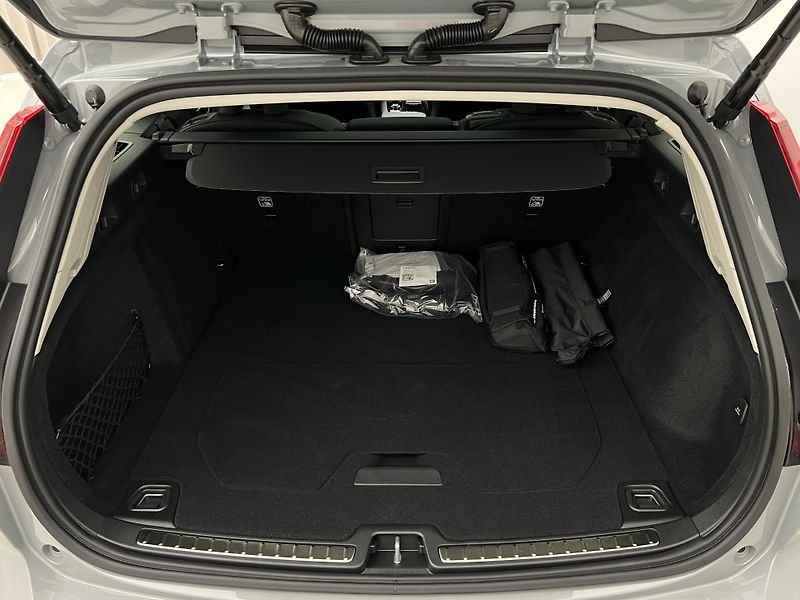 Volvo V60 (2026) T8 BRIGHT PLUS AUT - fotka 7 z 45