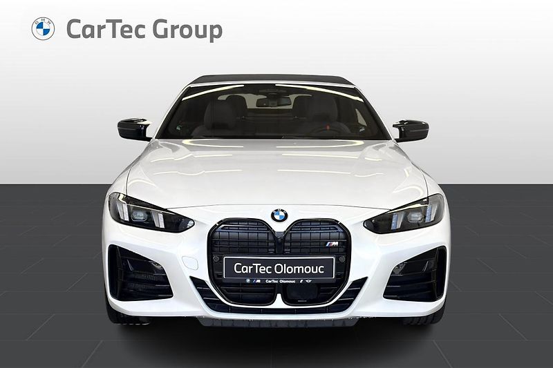BMW Řada 4 M440i xDrive Convertible - fotka 2 z 9
