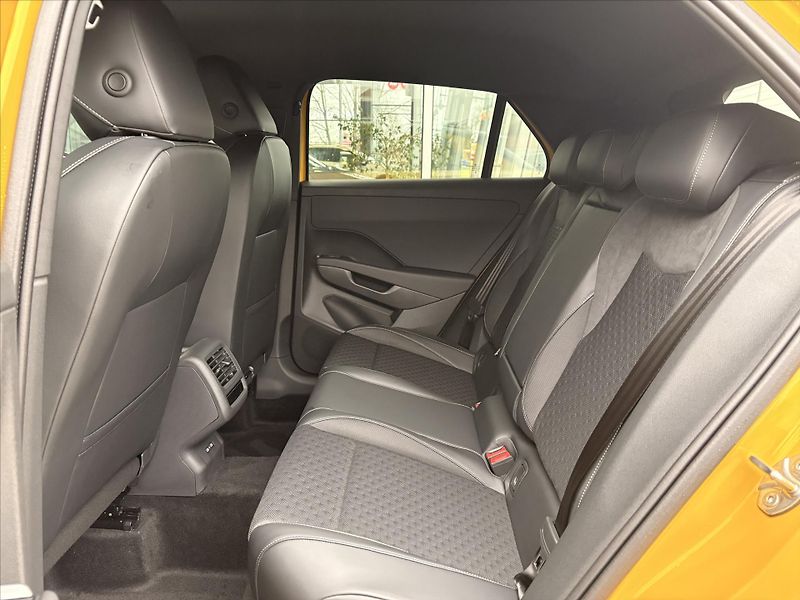 Volkswagen T-Roc 1,5 eTSI 110 kW 7DSG  R-Line - fotka 13 z 17
