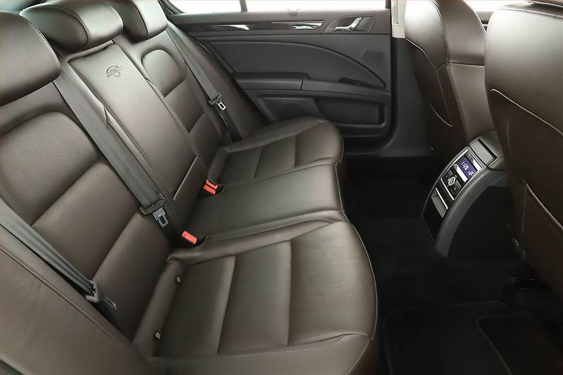 Škoda Superb (2014) Laurin&Klement 2.0 TDI, 4X4 - fotka 7 z 17