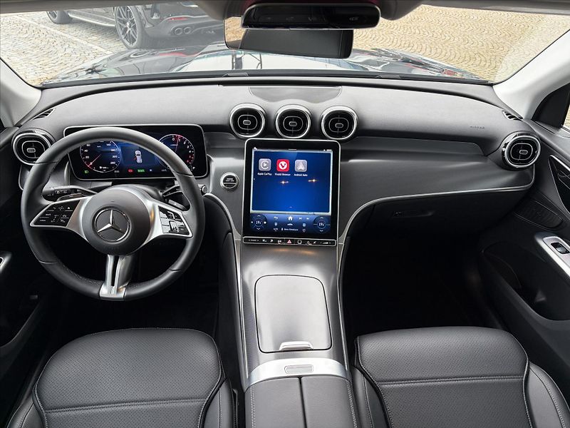 Mercedes-Benz GLC 300de 4MATIC - fotka 24 z 32