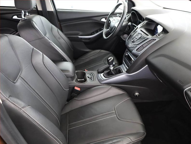 Ford Focus (2013) 1.0 EcoBoost, Serv.kniha - fotka 7 z 19